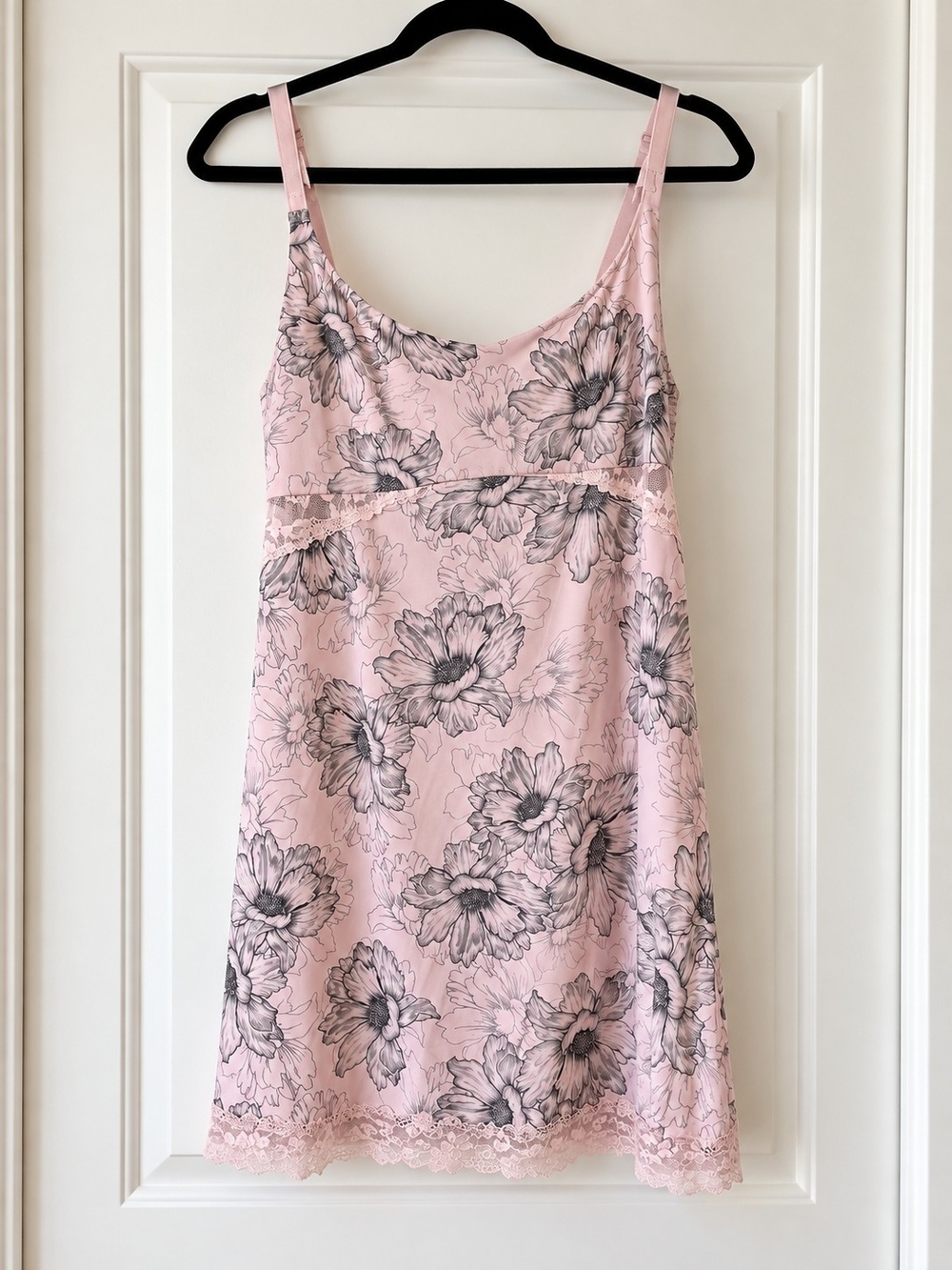 Victoria’s Secret Floral Robe & Cami Set🎀 - Picture 3 of 5
